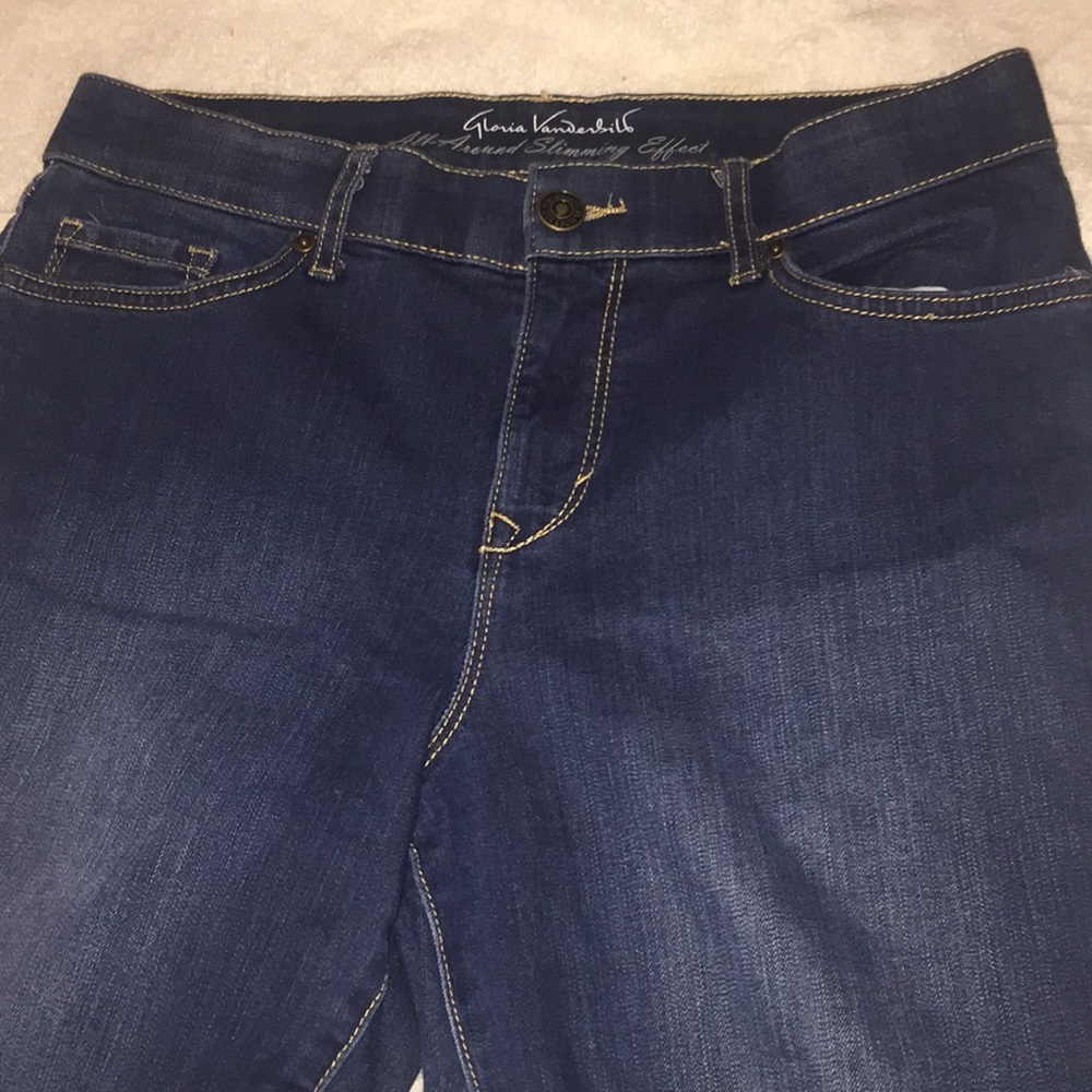 Curvy skinny jeans